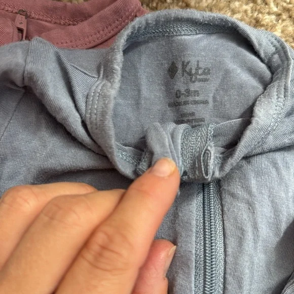 Kyte baby 0-3 month onesies with footsies. 4 total. Great for pajamas. - Picture 2 of 3